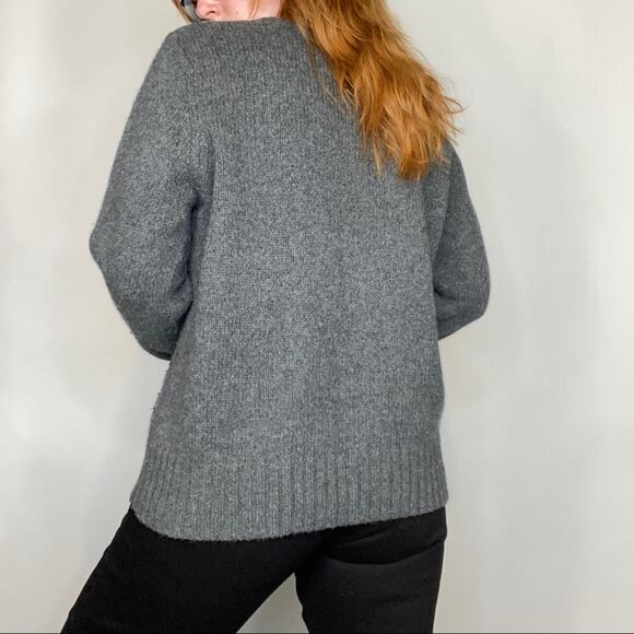 Vintage 90s Eddie Bauer XL Gray Heavy Wool & Angora Cable Knit V Neck Sweater - Picture 4 of 11